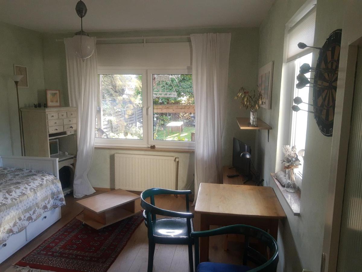Gartenzimmer Mit Strassenbahn Zu Dom Und Messe Colónia Exterior foto