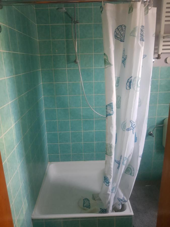 Gartenzimmer Mit Strassenbahn Zu Dom Und Messe Colónia Exterior foto